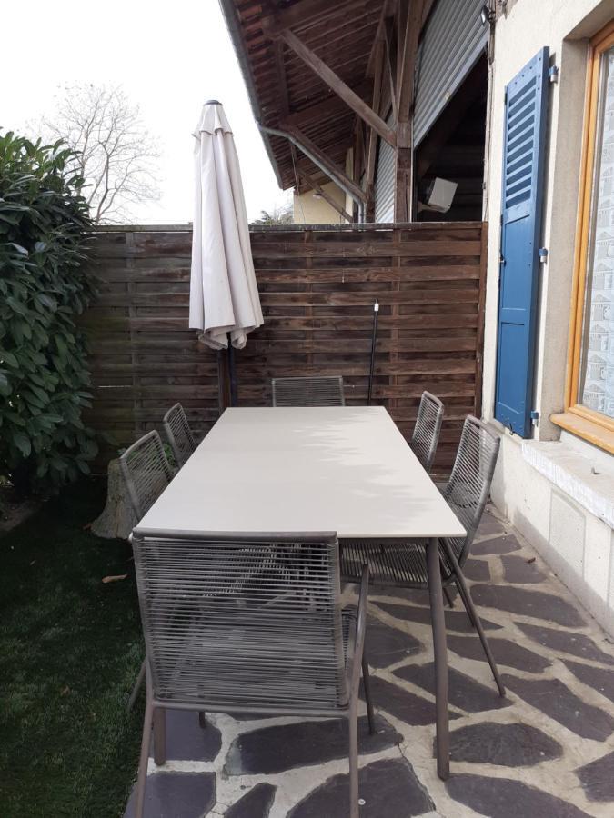 Gite 32 Rue Du Huit Mai Freneuse  Exterior foto